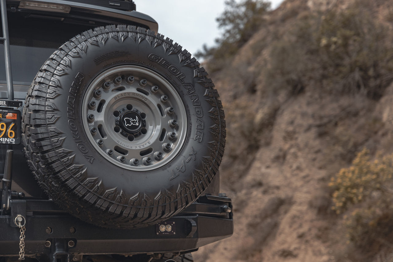 Black Rhino AXLE ラングラーDURATRACK275/55R20 Black Rhino Axle Wheel for 07-20 Jeep Wrangler JL, JK & Gladiator